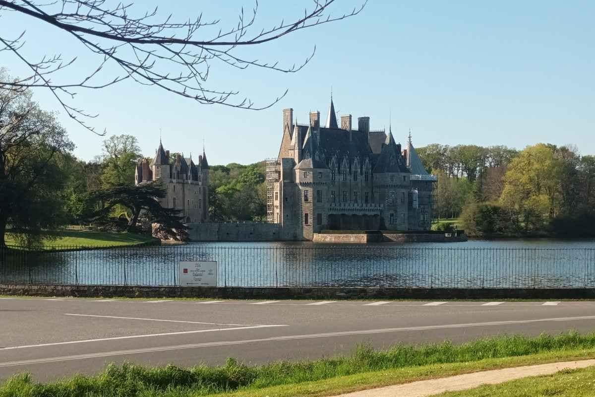 Château de la Bretesche lors d’une balade dogfriendly à Missillac
