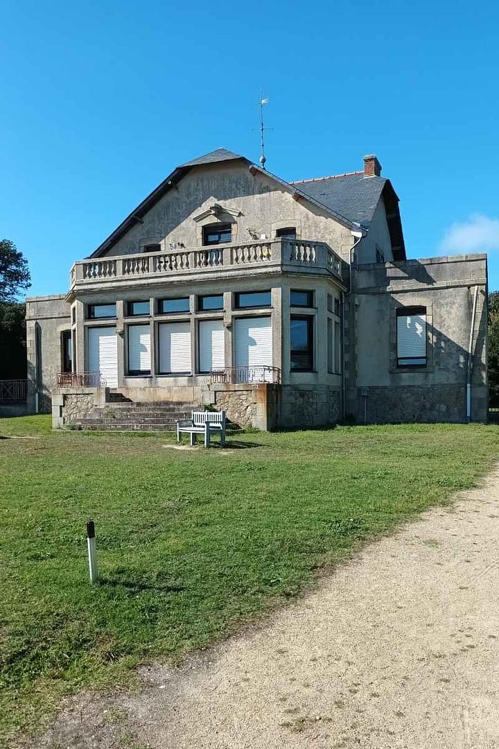 Parcs et Jardins avec son chien : Laboratoire de Cap Atlantique situé dans le parc de Penn Avel au Croisic